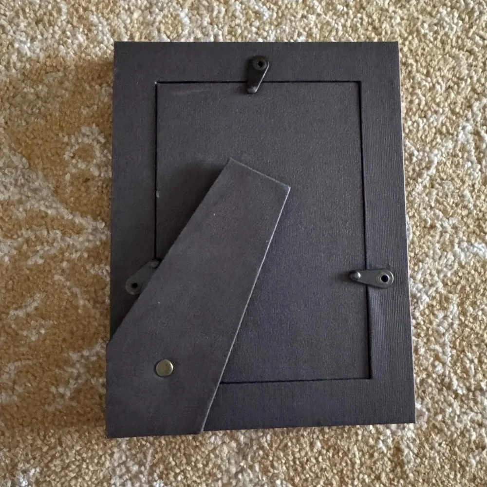 Pottery Barn Mother of Pearl 4x6 frame